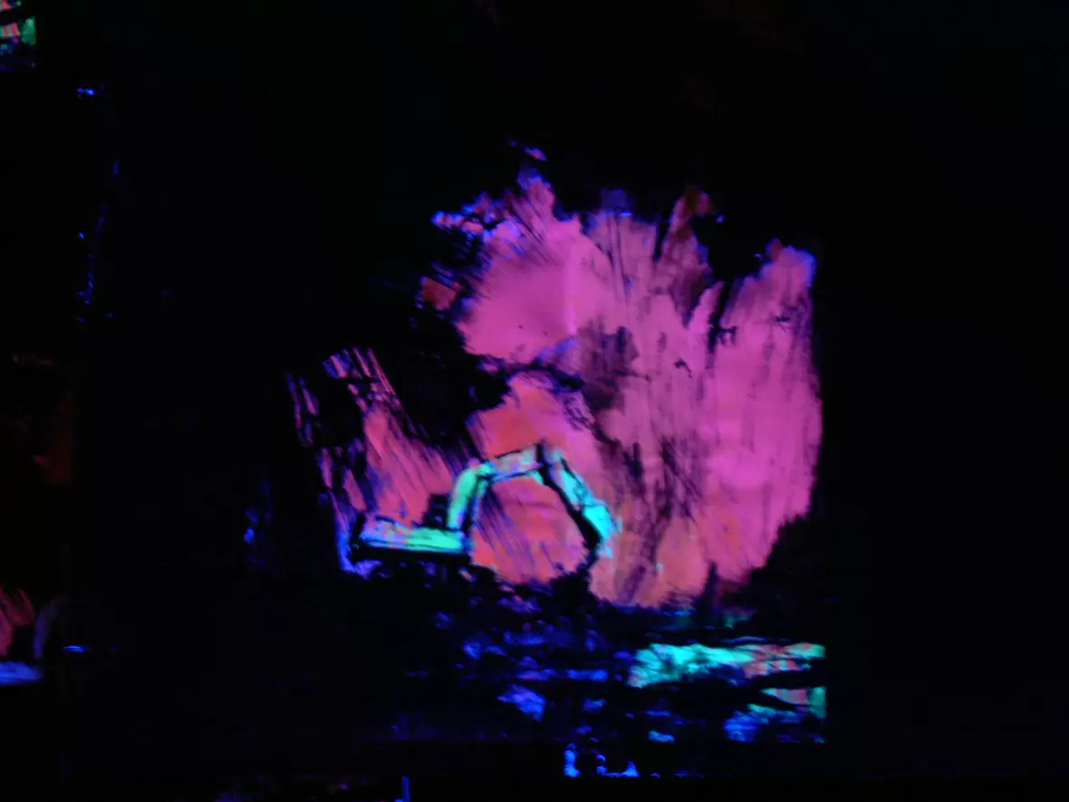 p1100433